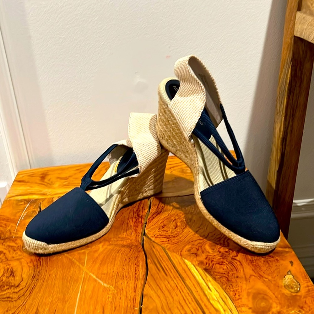 Brand new espadrille sz 9